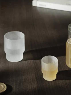 4 Verres à eau givrés Ripple - Ferm Living