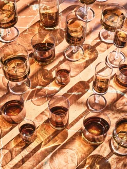 Verre à whisky en verre transparent ambre 20cl 8x8,5cm Zuma - Serax